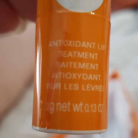 NWOT AVON VITAMIN C FACIAL CARE KIT - Picture 10 of 10